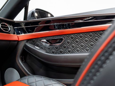 Used 2020 Bentley Continental GT image 15