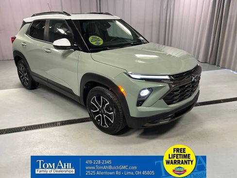 Used 2025 Chevrolet TrailBlazer ACTIV w/ Convenience Package image 1