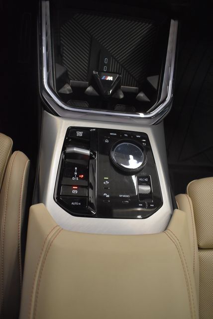 Used 2025 BMW X3 xDrive30i w/ M Sport Package AWD/4WD image 28