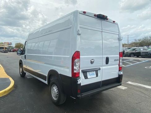 Used 2024 RAM ProMaster 2500 w/ Convenience Group image 7