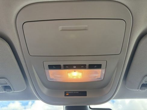 Certified 2022 GMC Canyon Denali image 38