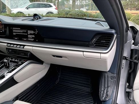 Used 2025 Porsche 911 Carrera S image 15