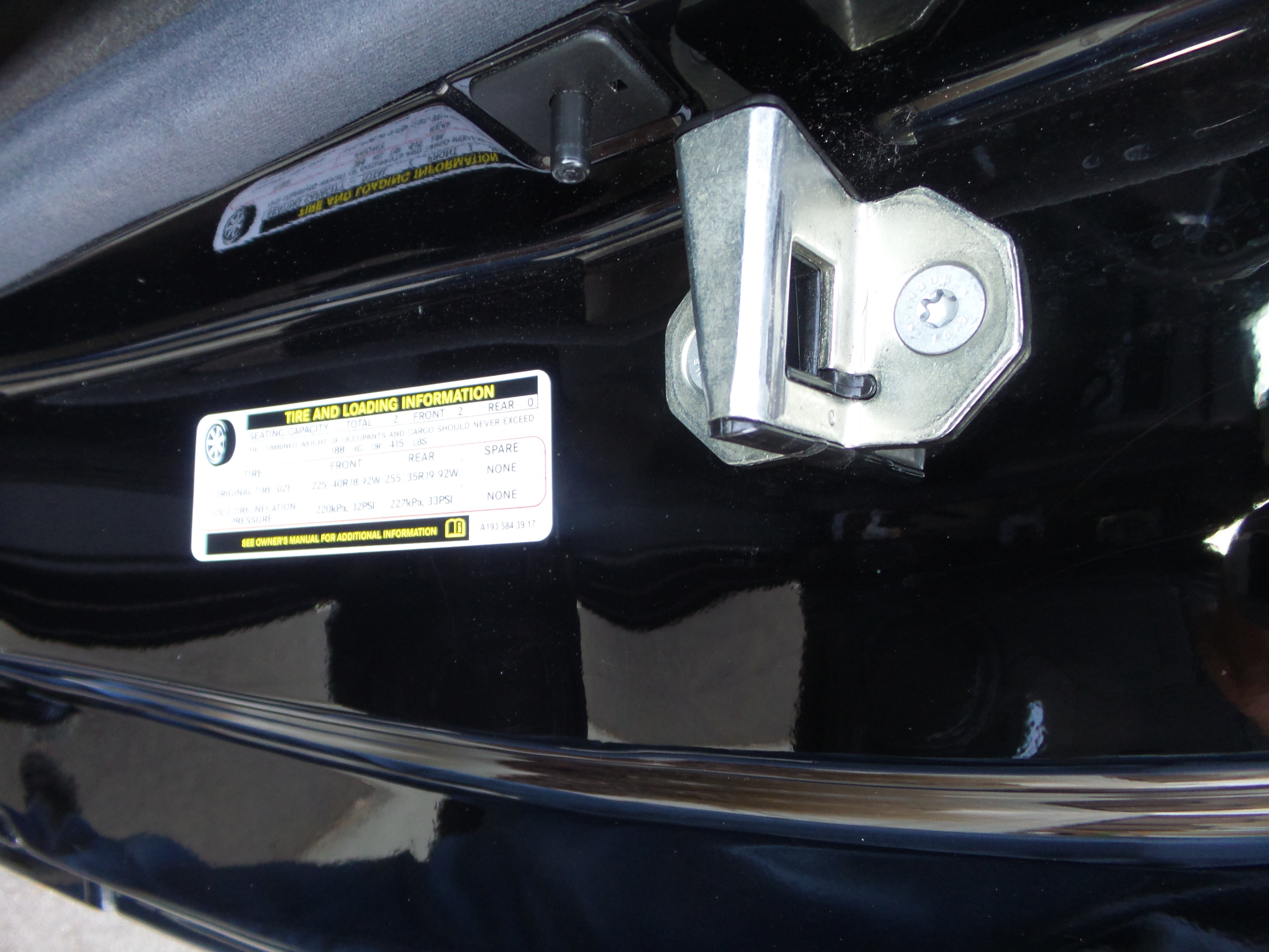 Used 2007 Chrysler Crossfire Coupe RWD image 46