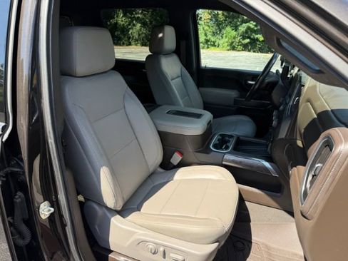 Used 2020 Chevrolet Silverado 2500 LTZ w/ LTZ Plus Package AWD/4WD image 24