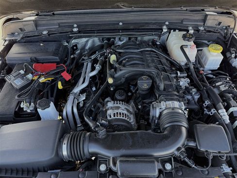 Used 2024 Jeep Gladiator Rubicon image 29