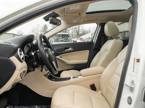 Used 2015 Mercedes-Benz GLA 250 4MATIC image 7