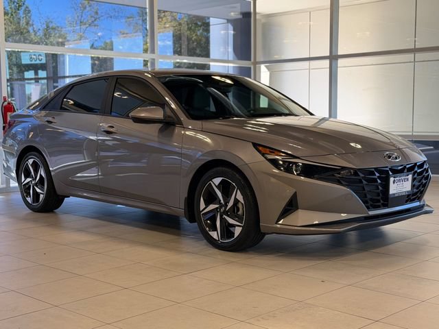 Used 2023 Hyundai Elantra SEL w/ Convenience Package FWD image 6
