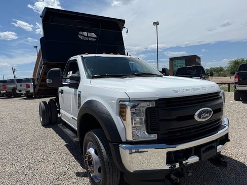 Used 2018 Ford F550 4x4 Regular Cab Super Duty image 2