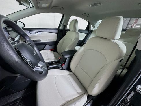 Used 2023 Kia Forte LXS FWD image 19