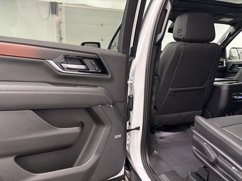 New 2026 GMC Yukon Denali w/ Sun & Power Step Package image 43