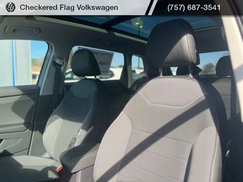New 2026 Volkswagen Taos SE image 21