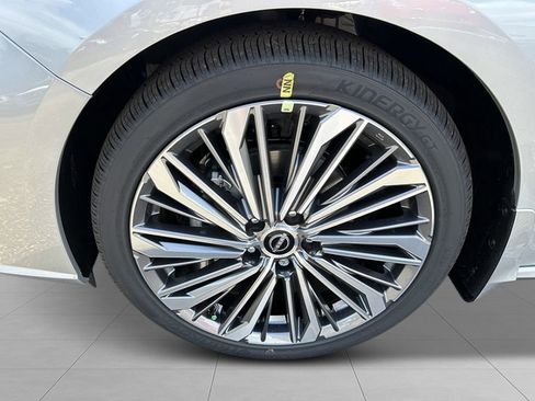 New 2025 Nissan Altima 2.5 SL FWD image 9