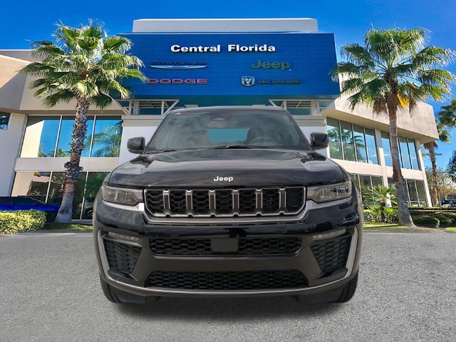 New 2027 Jeep Grand Cherokee Limited RWD image 3