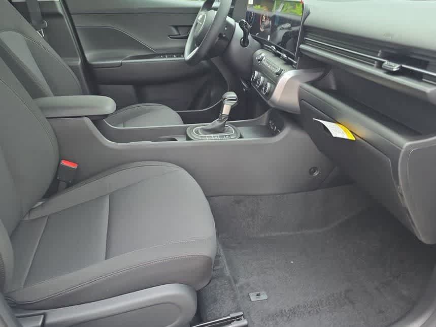 New 2027 Hyundai Kona SE FWD image 22