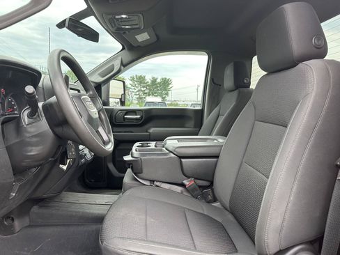 Used 2022 GMC Sierra 3500 Pro w/ Convenience Package AWD/4WD image 11