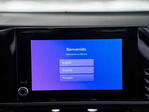 Used 2025 Toyota Camry SE FWD image 19
