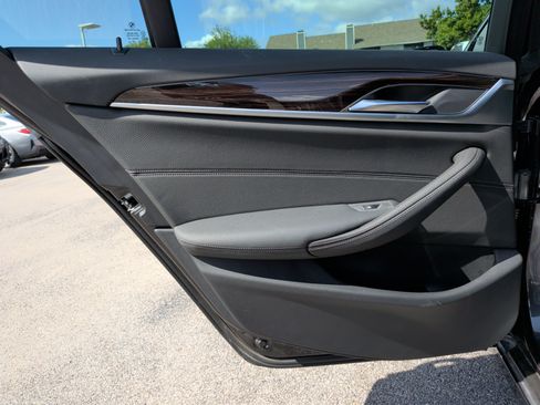 Used 2020 BMW 540i w/ Convenience Package RWD image 36