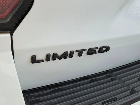 Used 2021 Ford Expedition Limited RWD image 10