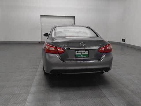 Used 2016 Nissan Altima 2.5 SL w/ Moonroof Package image 6