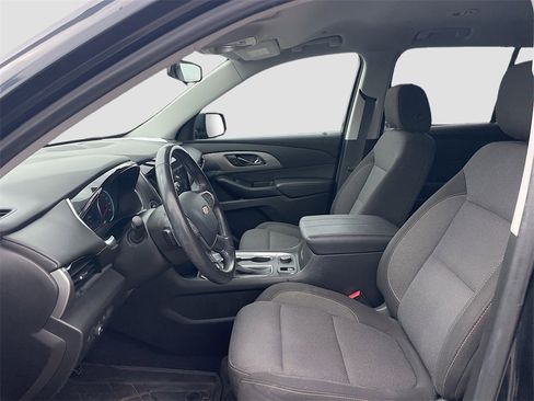 Used 2020 Chevrolet Traverse LT image 10