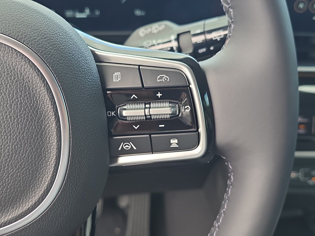 New 2026 Kia Carnival SX Prestige FWD image 33