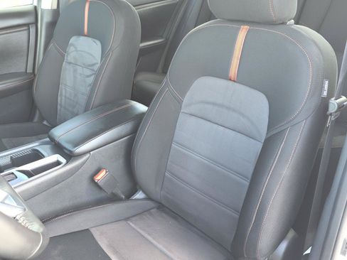 Used 2024 Nissan Sentra SR FWD image 12