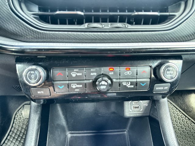 Used 2024 Jeep Compass Trailhawk AWD/4WD image 18