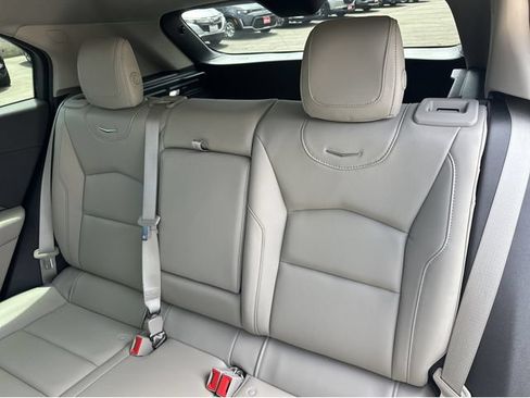 Certified 2023 Cadillac XT4 Luxury FWD image 17