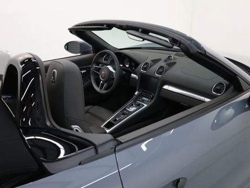 Used 2024 Porsche 718 Boxster S RWD image 39