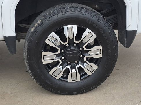 Used 2024 GMC Sierra 3500 Denali w/ Denali Reserve Package image 31