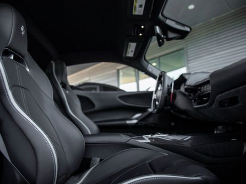 Used 2023 Ferrari SF90 Stradale image 40