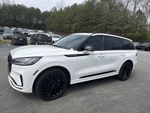 Used 2025 Lincoln Aviator Reserve w/ Equipment Group 201A AWD/4WD image 4