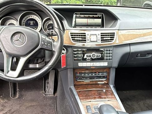 Used 2014 Mercedes-Benz E 350 Sedan image 20