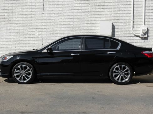 Used 2015 Honda Accord Sport image 10