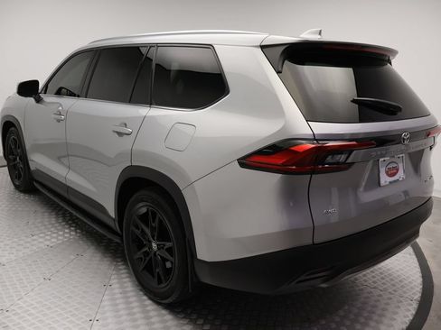 Certified 2024 Toyota Grand Highlander AWD image 10