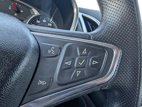 Used 2019 Chevrolet Equinox LT w/ LPO, Floor Liner Package image 13