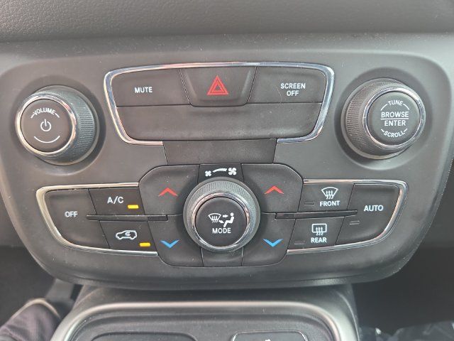 Used 2019 Jeep Compass Latitude AWD/4WD image 25