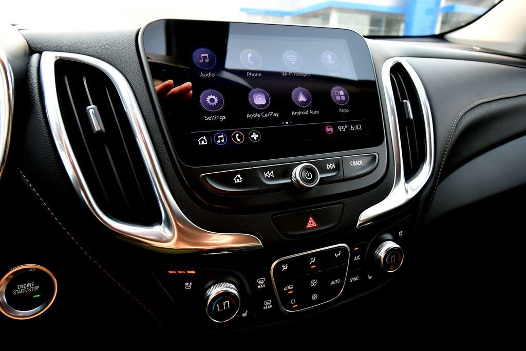 Used 2020 Chevrolet Equinox Premier AWD/4WD image 31