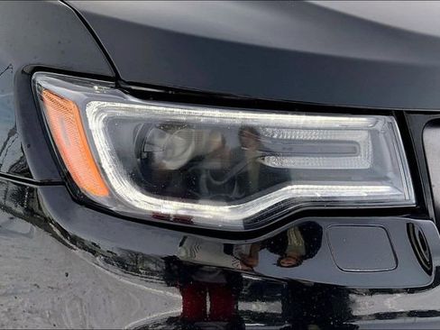 Used 2018 Jeep Grand Cherokee High Altitude image 31