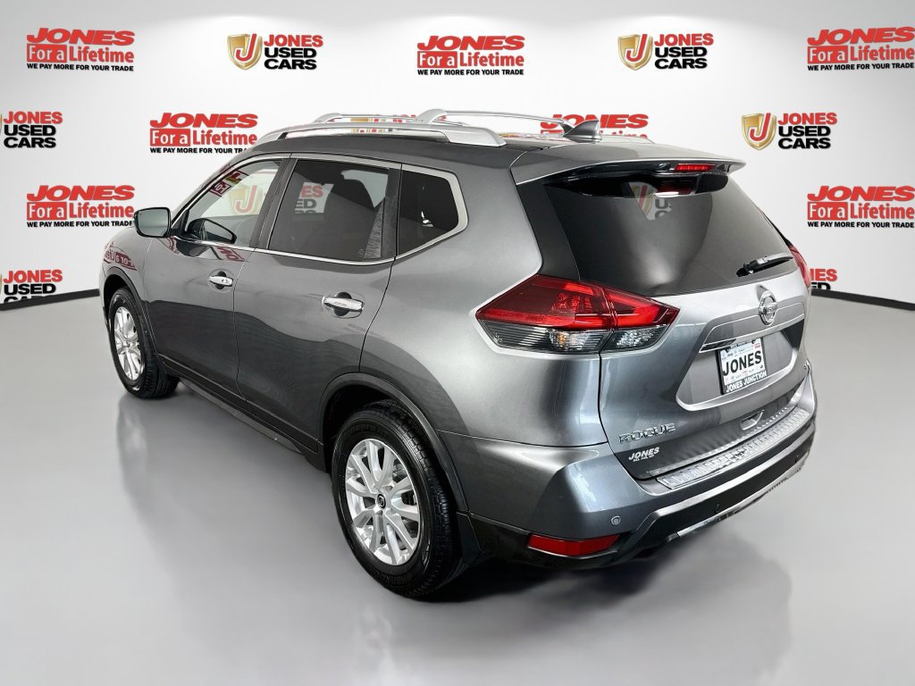 Used 2020 Nissan Rogue SV FWD image 2