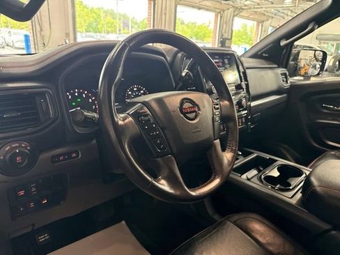 Used 2021 Nissan Titan PRO-4X w/ Pro-4x Convenience Package AWD/4WD image 12