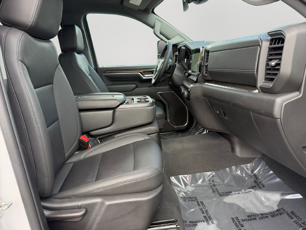 Used 2025 Chevrolet Silverado 2500 LT w/ Trail Boss Package AWD/4WD image 8