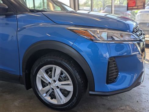 Used 2024 Nissan Kicks S FWD image 12