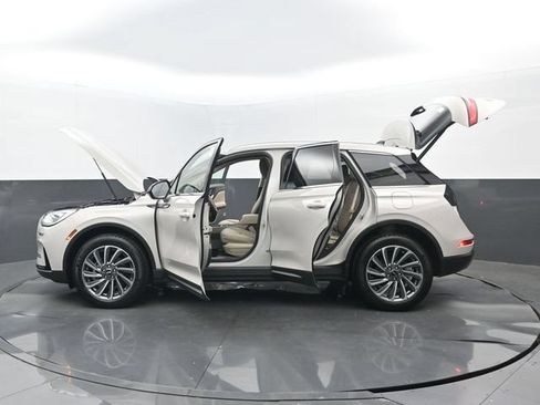Used 2024 Lincoln Corsair Reserve FWD image 31