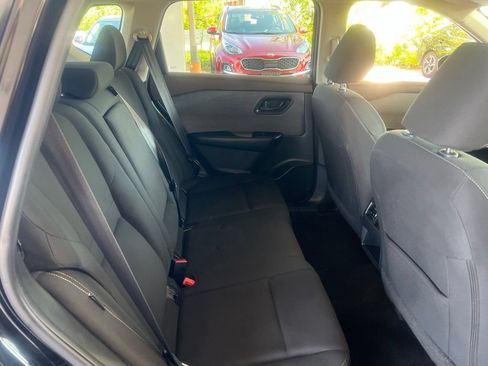 Used 2023 Nissan Rogue S AWD/4WD image 13
