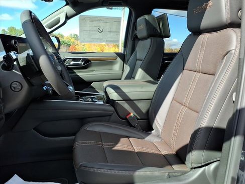 New 2026 Chevrolet Tahoe High Country image 14