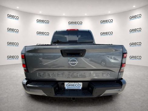 Certified 2025 Nissan Frontier SV w/ SV Convenience Package RWD image 6