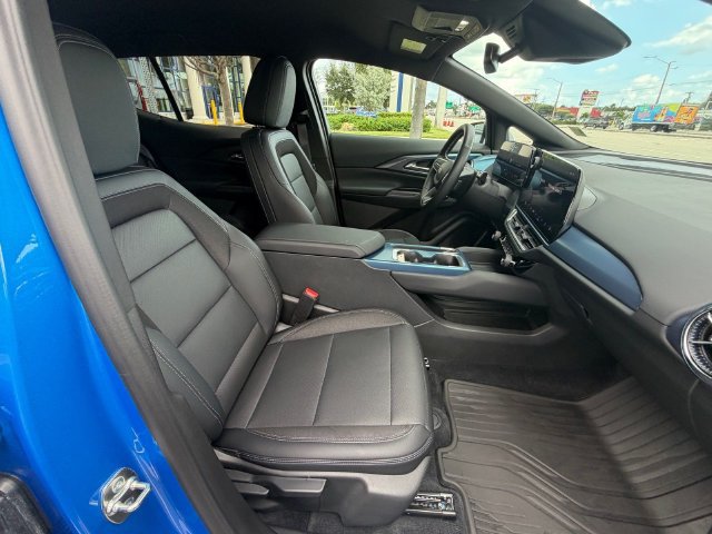 Used 2024 Chevrolet Equinox EV LT FWD image 6