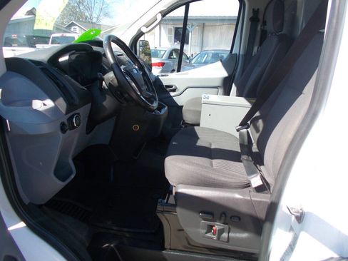 Used 2017 Ford Transit 250 130 Low Roof image 5