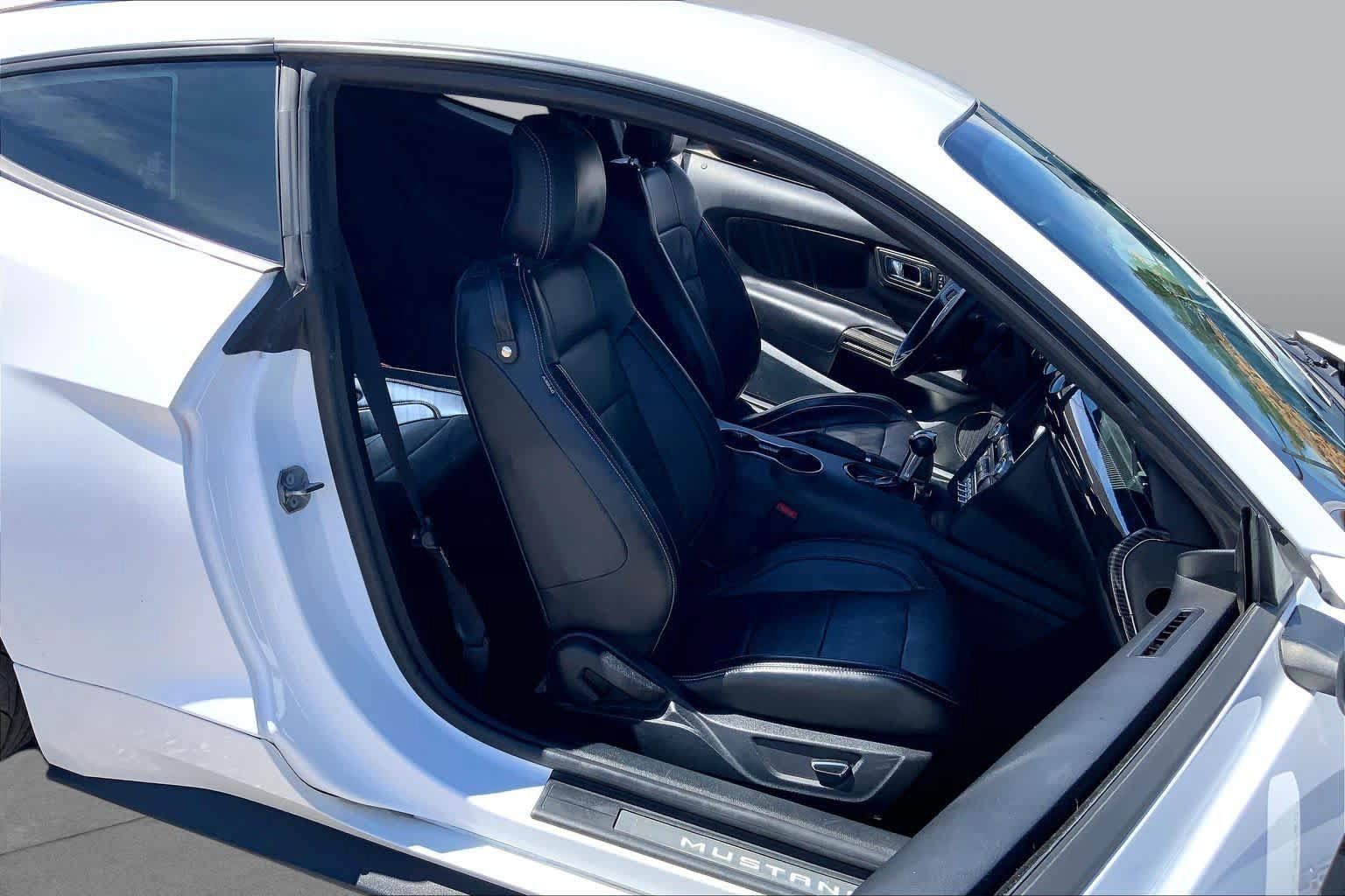 Used 2015 Ford Mustang GT Premium RWD image 8